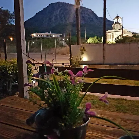 شقة Castle Akrokorinthos *